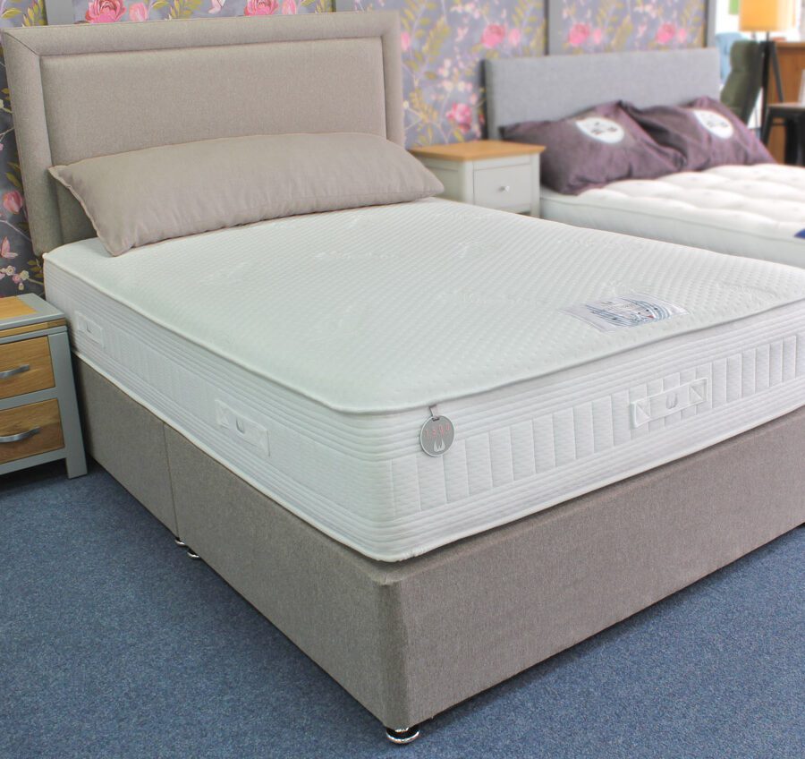 Three Rivers 1500 Knightsbridge Divan Set